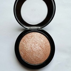 Mac Soft & Gentle Highlighter